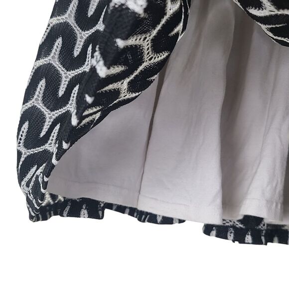 Love U Lots Girls Sleeveless Geo Dress Size 4T Black and White with Red Ribbon - Picture 4 of 12